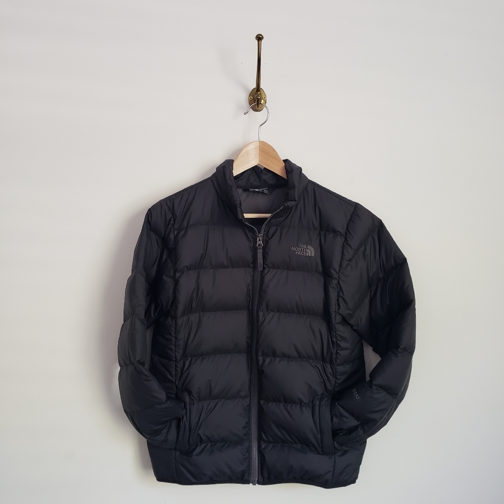 The Northface 550 puffer jacket - boys L (14/16) women's S petite- see details